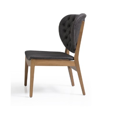 MS005 | WINGED CHAIR