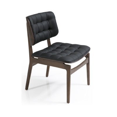 MS010 | WINGED CHAIR
